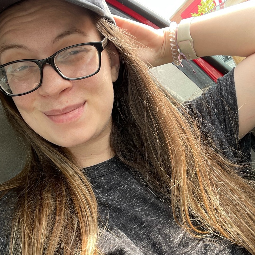 Meet your Posher, Nicole